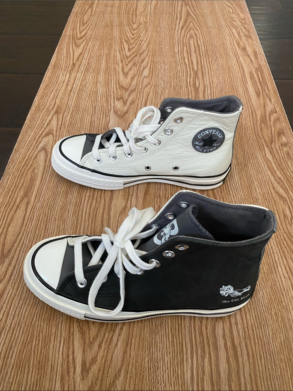 Converse dungeons & Dragons lace up leather upper sneakers women’s size 6 - Picture 1 of 11